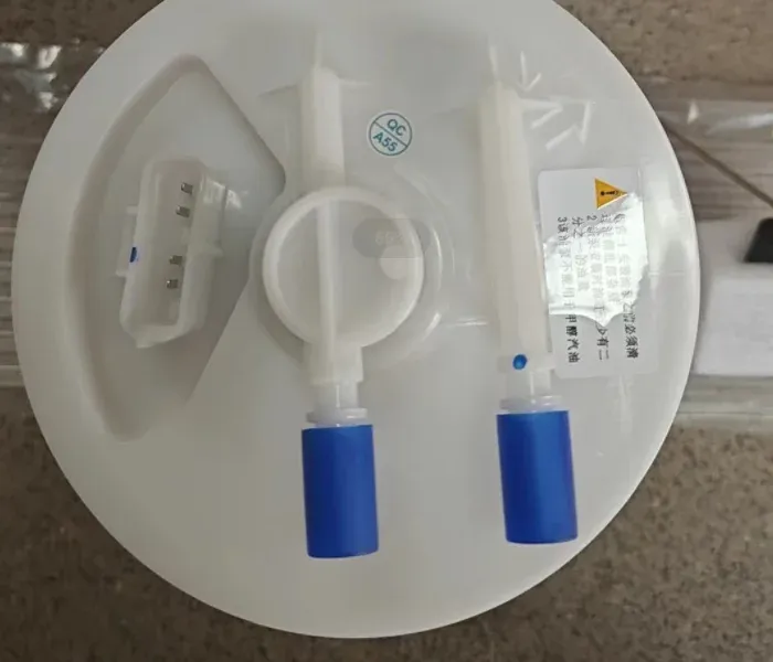 Auto Spare Parts c A2214701890 Auto Engine Parts Fuel Filter Fuel Pump Assy for Mercedes-Benz C-CLASS W204