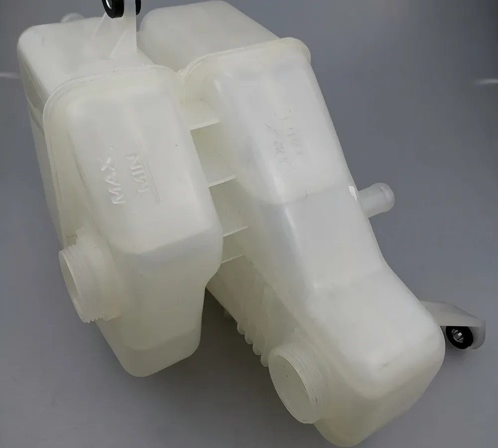 High Quality SAIC MAXUS V90 Original Expansion tank C00044727 2 High Quality SAIC MAXUS V90 Original Expansion tank C00044727 - Image 2