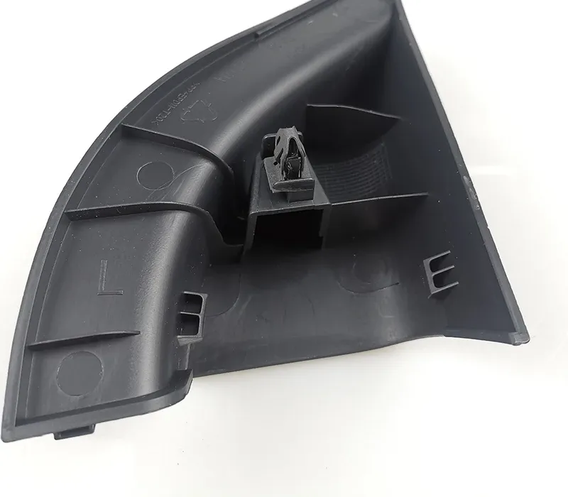 Auto Spare Part SAIC MAXUS T60 Triangular Window Inner Cover C00048665-F037 C00048666-F037